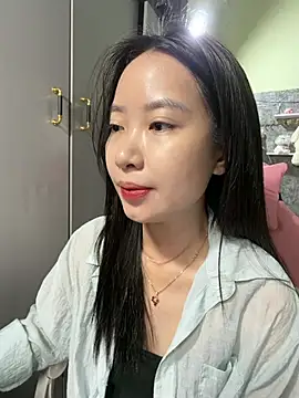 Linne6789 online show from May 2026 03:32:01 AM