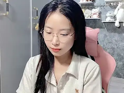 Linne6789 online show from April 2026 04:37:02 AM