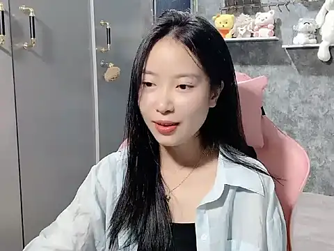 Linne6789 online show from April 2026 02:36:02 PM