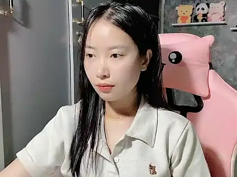 Linne6789 online show from April 2026 04:24:02 PM