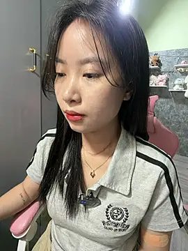 Linne6789 online show from May 2026 04:49:02 AM