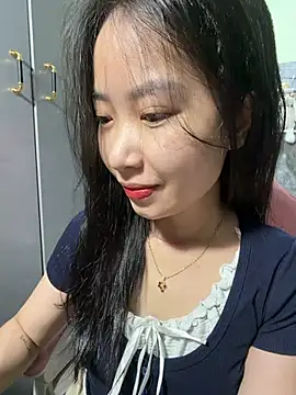 Linne6789 online show from May 2026 02:01:01 PM