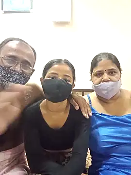 HoneyHush online show from April 2026 08:06:02 AM