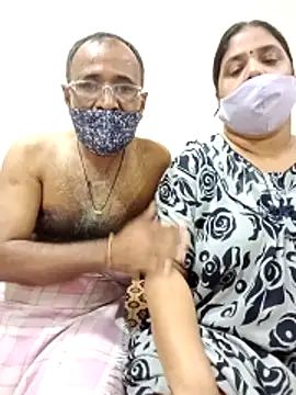 HoneyHush online show from April 2026 10:44:01 AM