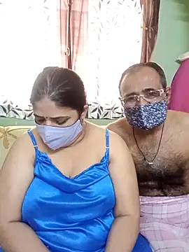 HoneyHush online show from February 2026 07:05:01 AM