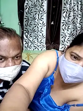 HoneyHush online show from February 2026 07:11:01 PM