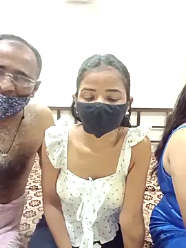 HoneyHush online show from April 2026 09:49:01 AM