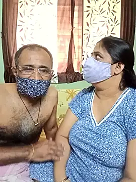 HoneyHush online show from February 2026 11:43:02 AM