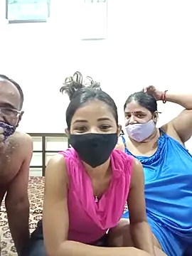 HoneyHush online show from April 2026 07:16:02 AM