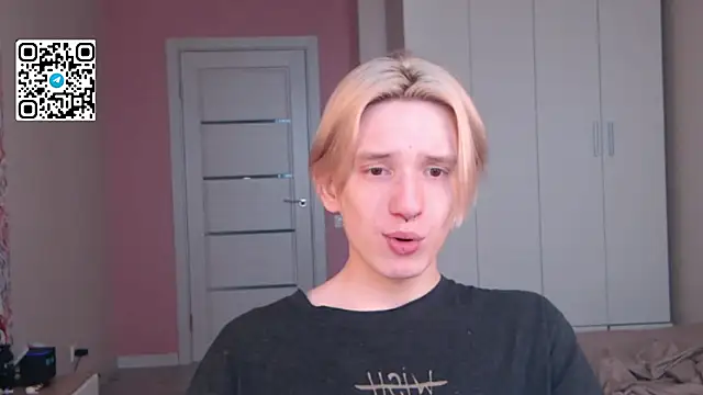 Snapshot of Ron_Vilss chatting on February 2026 06:21:02 AM Ron Vilss online show from February 2026 06:21:02 AM