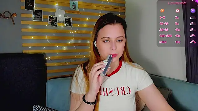 Snapshot of Alice_Wanderr chatting on February 2026 12:55:01 AM Alice Wanderr online show from February 2026 12:55:01 AM