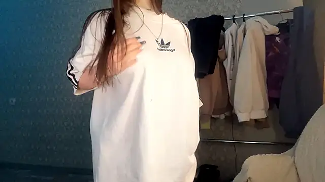 LumPetal online show from February 2026 03:09:02 AM