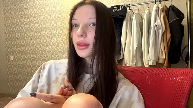 LumPetal online show from February 2026 04:11:02 AM