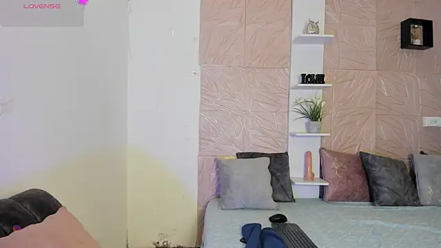 RebecaBlack  online show from April 2026 07:21:02 PM