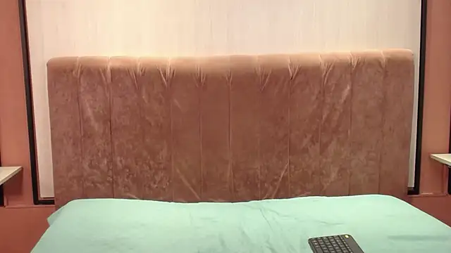 HannaWen  online show from February 2026 09:12:01 PM