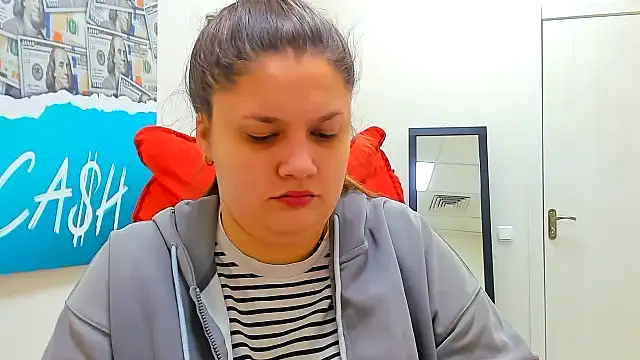 Snapshot of Maddinia chatting on February 2026 08:22:01 AM Maddinia online show from February 2026 08:22:01 AM