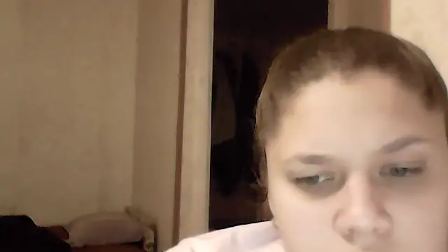 Snapshot of Maddinia chatting on February 2026 09:14:01 PM Maddinia online show from February 2026 09:14:01 PM