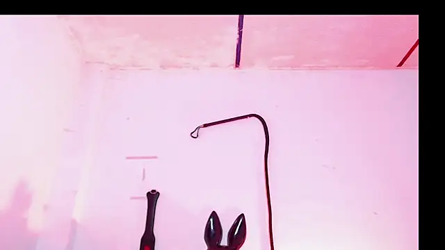 Snapshot of Girl_Bondage chatting on July 2026 01:50:02 PM Girl Bondage online show from July 2026 01:50:02 PM