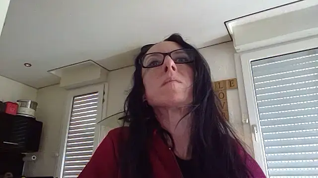 Snapshot of FITGIRL-MAEVA chatting on February 2026 11:45:01 AM FITGIRL-MAEVA online show from February 2026 11:45:01 AM