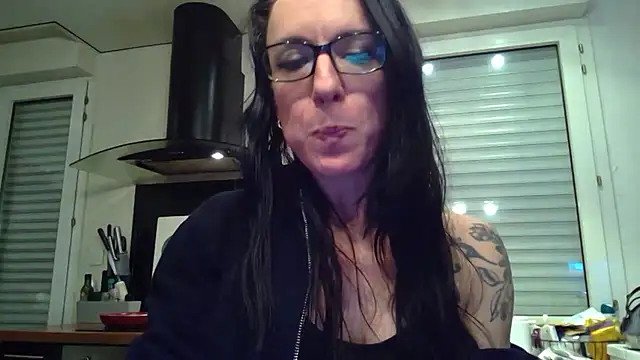 Snapshot of FITGIRL-MAEVA chatting on March 2026 06:59:02 PM FITGIRL-MAEVA online show from March 2026 06:59:02 PM