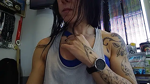 Snapshot of FITGIRL-MAEVA chatting on February 2026 12:27:01 PM FITGIRL-MAEVA online show from February 2026 12:27:01 PM