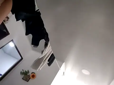 momsammy online show from February 2026 08:04:01 PM