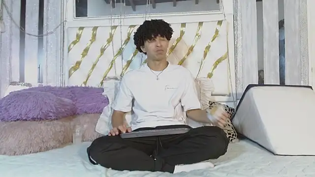 ian smith  online show from April 2026 11:59:02 AM