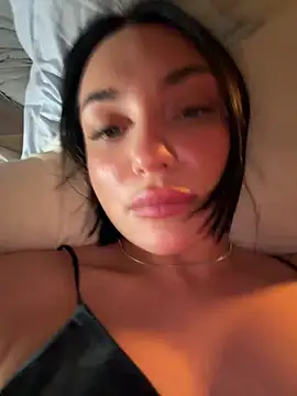 Snapshot of HotDevilGirl_ chatting on March 2026 05:09:02 PM HotDevilGirl online show from March 2026 05:09:02 PM