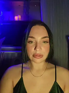 Snapshot of HotDevilGirl_ chatting on February 2026 05:25:02 PM HotDevilGirl online show from February 2026 05:25:02 PM