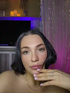 Snapshot of HotDevilGirl_ chatting on February 2026 05:25:01 PM HotDevilGirl online show from February 2026 05:25:01 PM