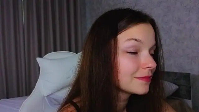 Snapshot of ElizaPizza chatting on May 2026 04:15:02 PM ElizaPizza online show from May 2026 04:15:02 PM