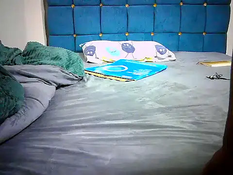 Lebo2004 online show from March 2026 06:47:01 PM