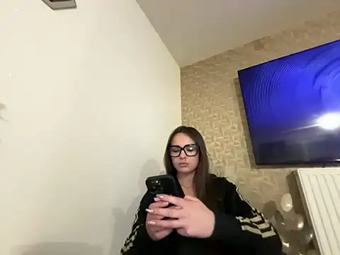 alixxxm7 online show from February 2026 07:38:02 PM