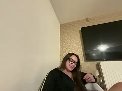 alixxxm7 online show from February 2026 09:58:02 PM