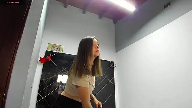 Ana-Spencer online show from April 2026 01:06:02 PM