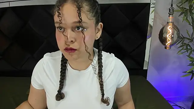 IrinaVoshh  online show from March 2026 07:07:01 PM