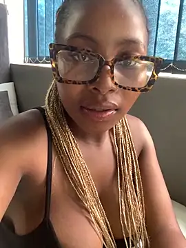 Snapshot of SexyLaylahx chatting on February 2026 10:26:01 AM SexyLaylahx online show from February 2026 10:26:01 AM