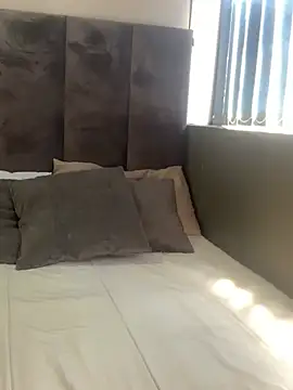 Snapshot of SexyLaylahx chatting on February 2026 12:25:02 PM SexyLaylahx online show from February 2026 12:25:02 PM