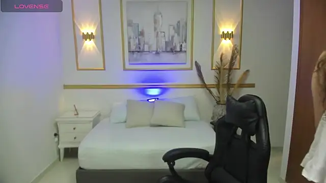 milaack  online show from February 2026 12:46:02 PM