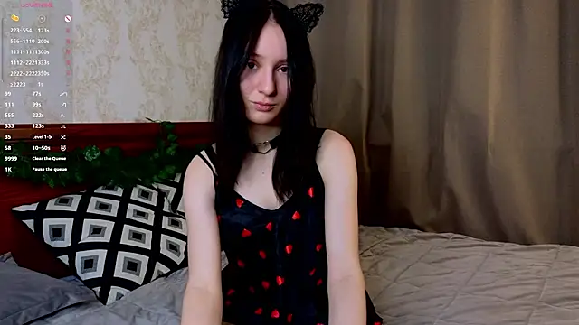 AuburnConfetti online show from February 2026 06:19:01 PM