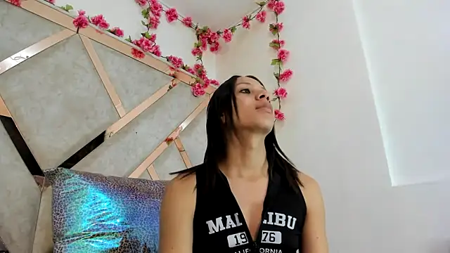 Geminis    online show from March 2026 04:56:01 AM