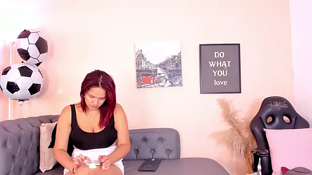 victoriazans online show from July 2026 12:24:01 PM