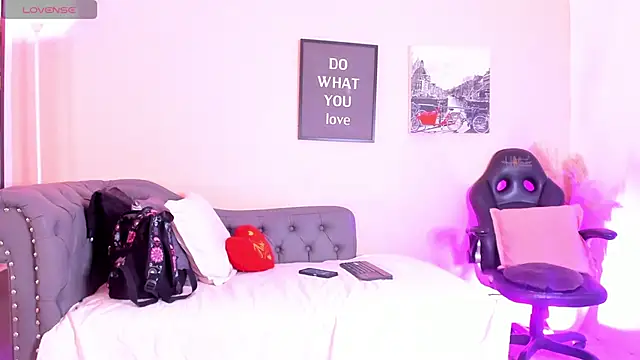 victoriazans online show from May 2026 11:03:02 AM
