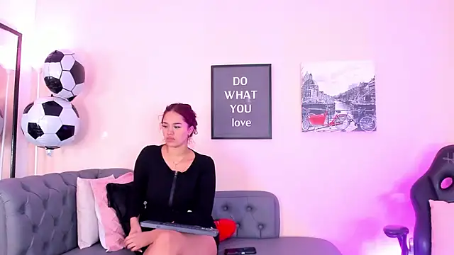 victoriazans online show from June 2026 12:22:01 PM