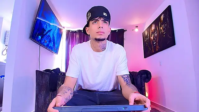 miguel aguirre  online show from February 2026 02:49:02 PM