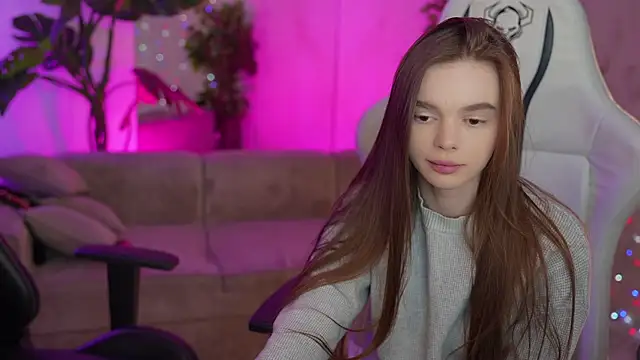 Snapshot of Zlata_Sky chatting on February 2025 12:04:01 AM Zlata Sky online show from February 2025 12:04:01 AM