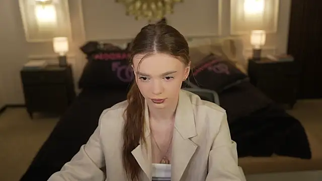 Zlata Sky online show from June 2026 02:47:01 PM