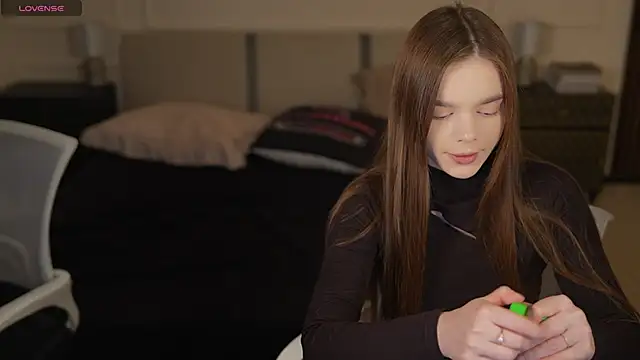 Snapshot of Zlata_Sky chatting on October 2025 06:50:02 PM Zlata Sky online show from October 2025 06:50:02 PM