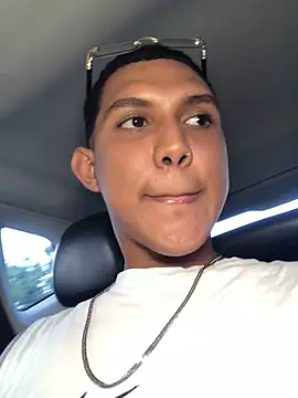  Usher online show from February 2026 10:12:02 PM