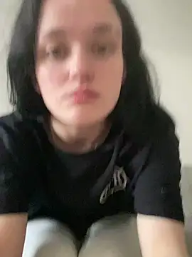 Snapshot of LeonieClaire chatting on February 2026 03:12:02 PM LeonieClaire online show from February 2026 03:12:02 PM